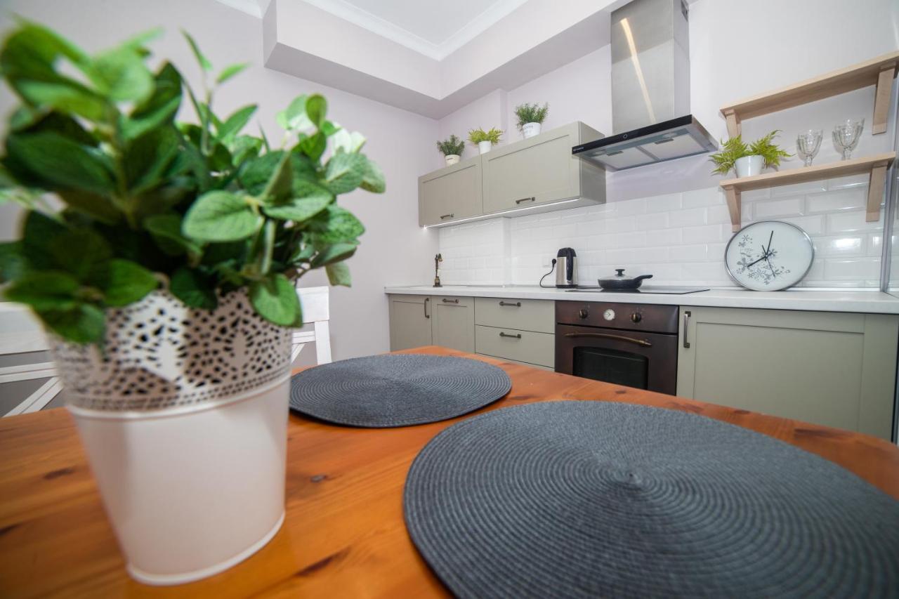 Apartment Butterfly Odessa Exterior foto